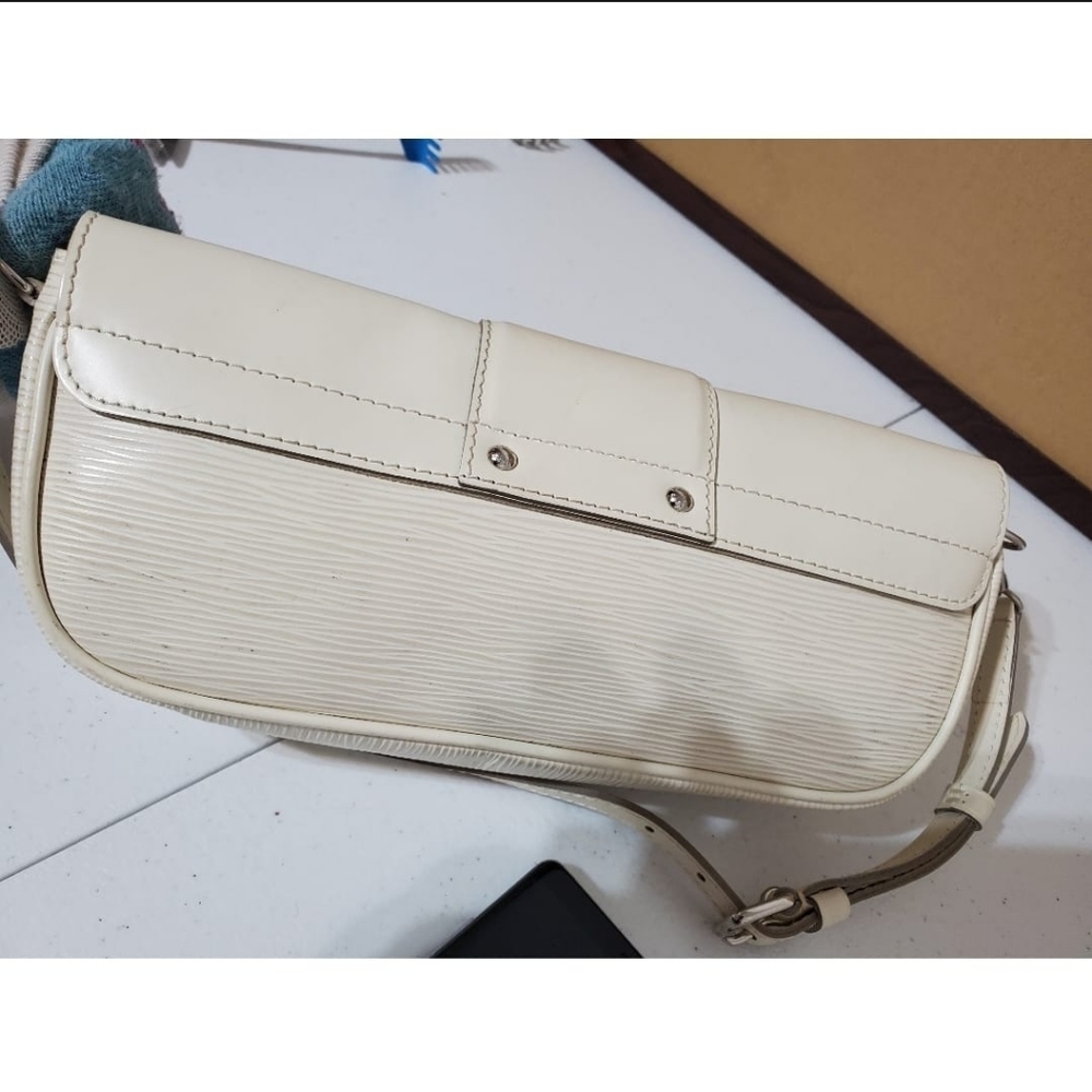 LOUIS VUITTON Epi Ivory White Montaigne Clutch/Sho - Picture 7 of 12